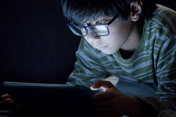 How much time do kids spend on screens? 